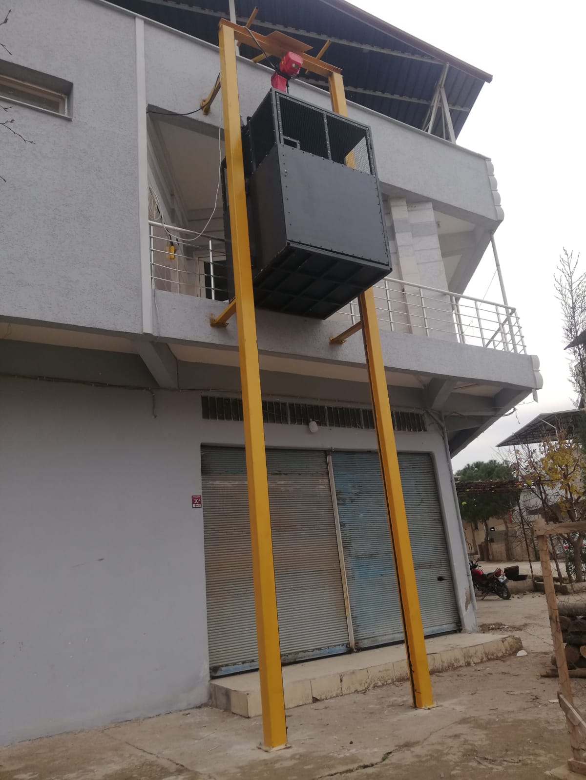 YÜK ASANSÖRÜ İMALAT VE MONTAJ 